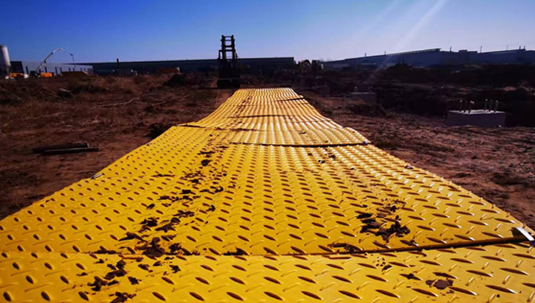 Temporary plastic light mat available, poratble light mat, hdpe road mat,  Light Mat for sale in United States (US), Russia, Saudi Arabia, Canada, Iraq, China, United Arab Emirates (UAE), Brazil, Iran (OPEC), Kuwait , Nigeria, Kazakhstan, Norway, Mexico, Qatar, Angola , Algeria , Georgia, Israel, Slovakia, Republic of China (Taiwan), Tajikistan, Morocco Uzbekistan,,Germany, Côte d'Ivoire (Ivory Coast), Syria, Belarus, Ukraine, Tunisia, Congo-Kinshasa, Poland,